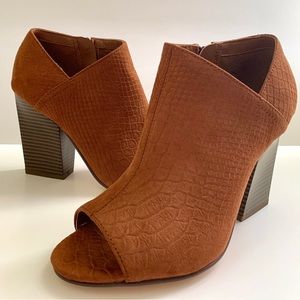 NEW INDIGO RD CHUNKY BOOTIES PEEP TOE 7.5M